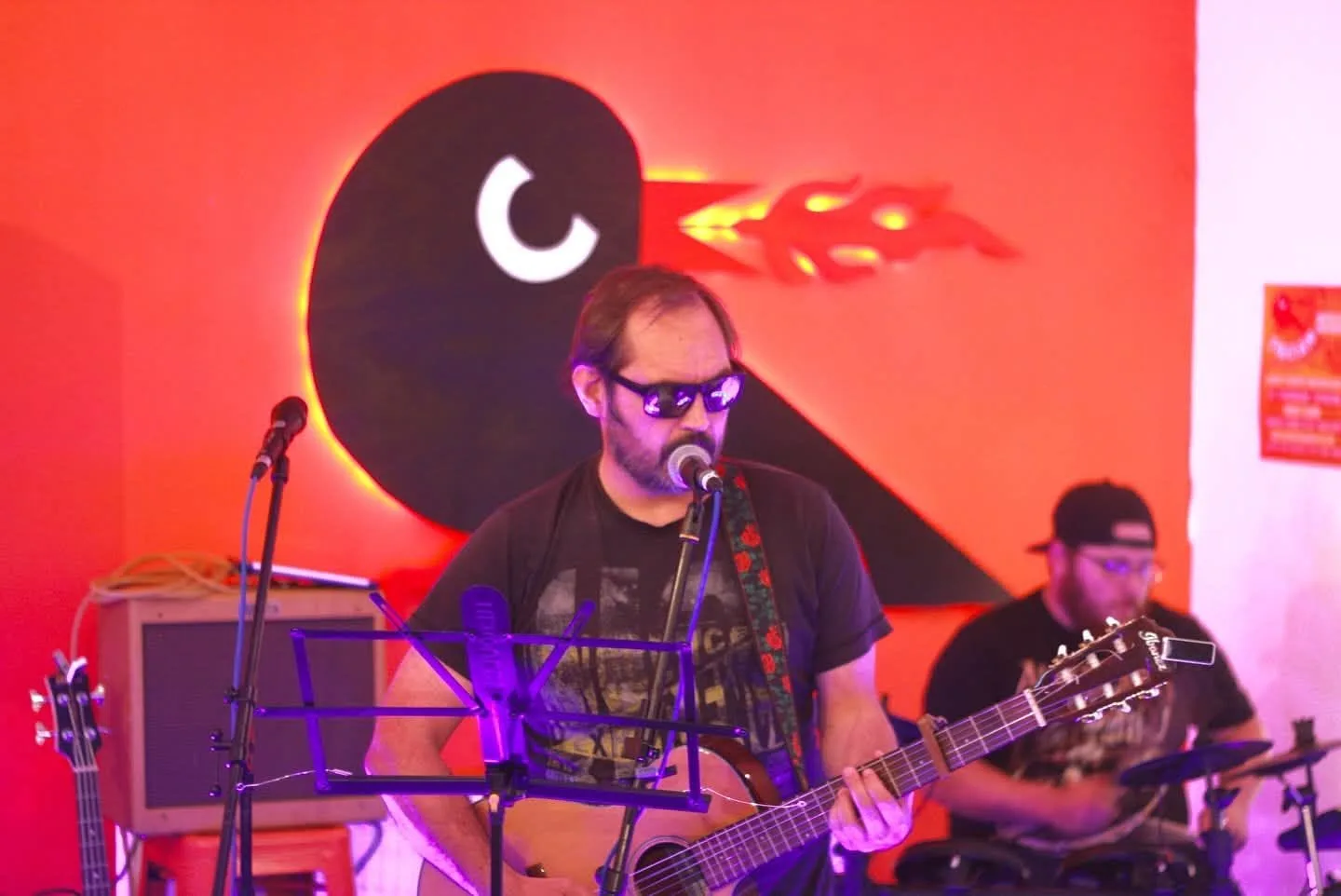 Tony Deaf live